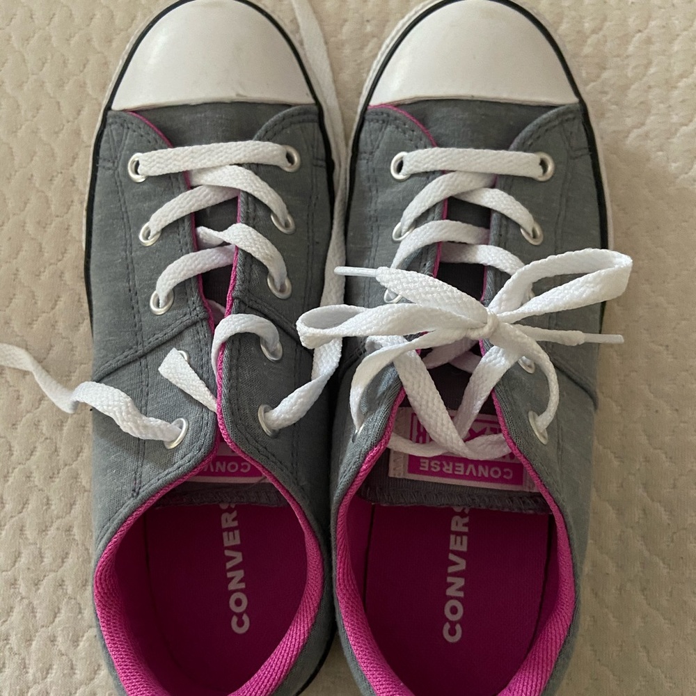 EUC Kids size 4 (big kid) Converse All Stars